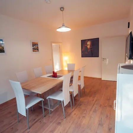 Strazni No. 16 Apartment *